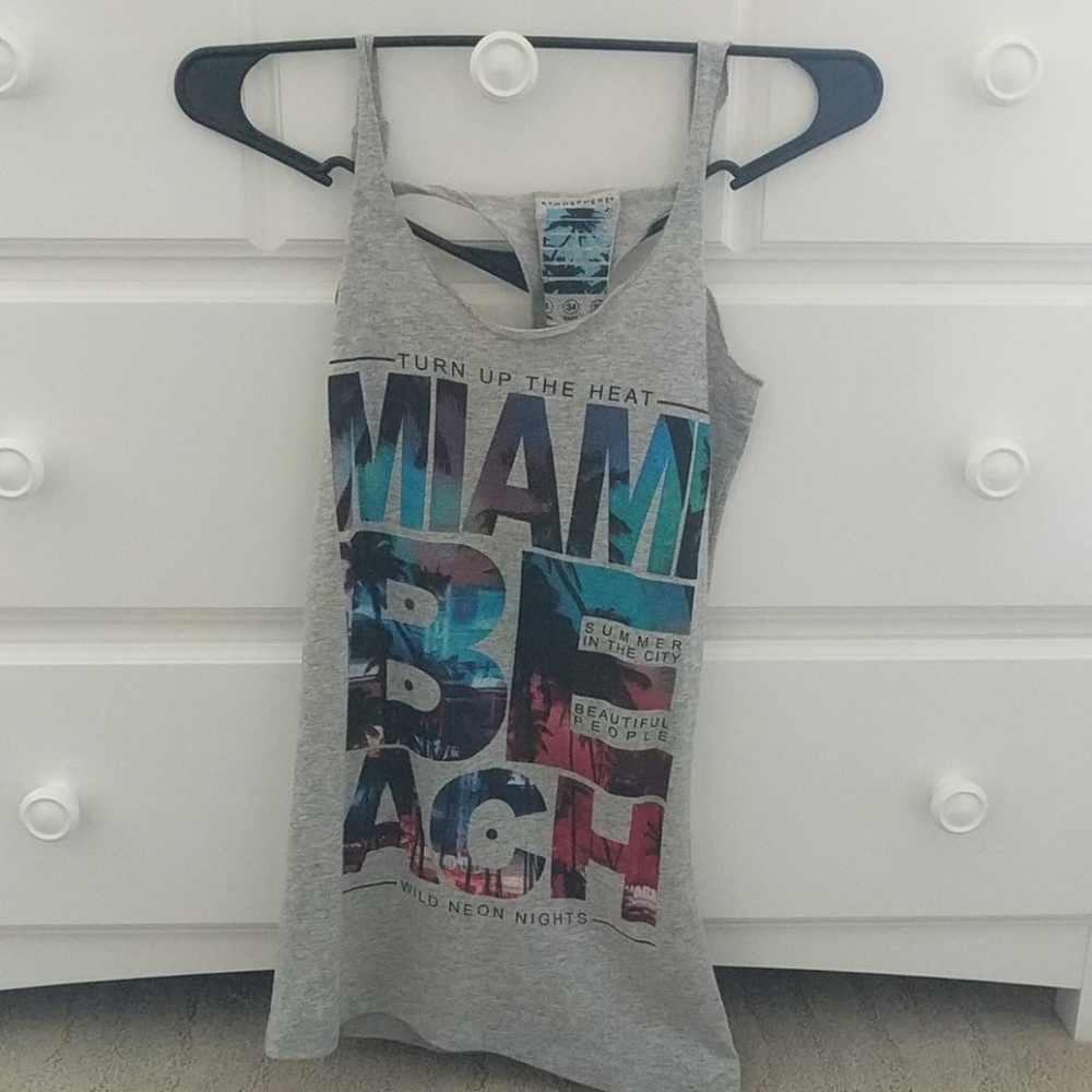 Grey tank top